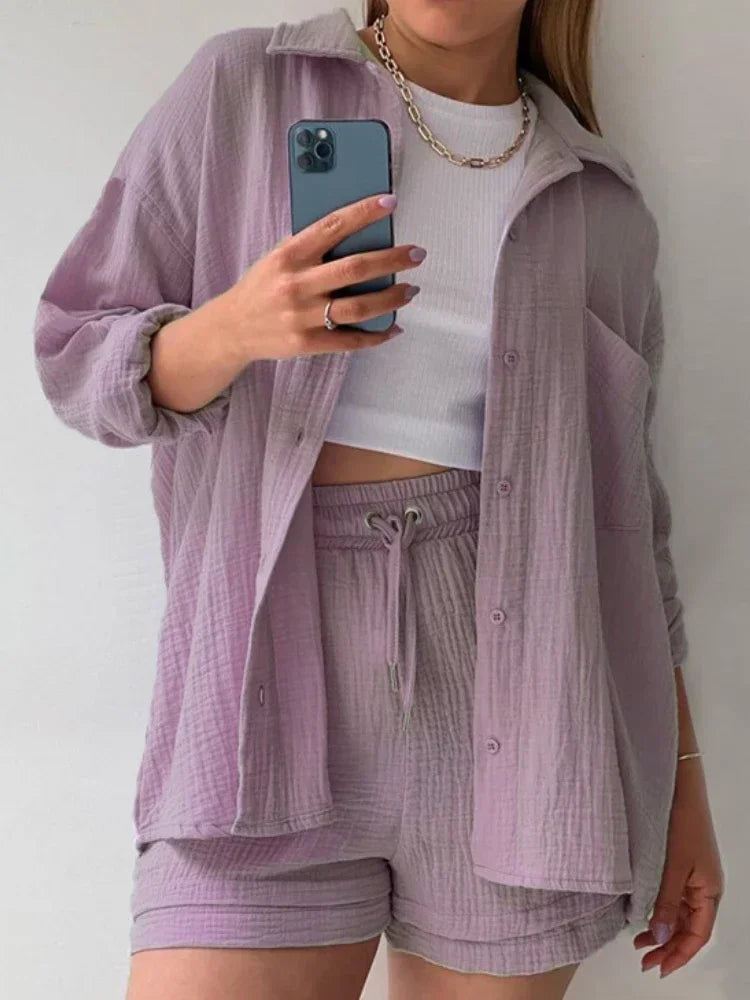 Chemise longue et short taille haute, idéale pour l'été