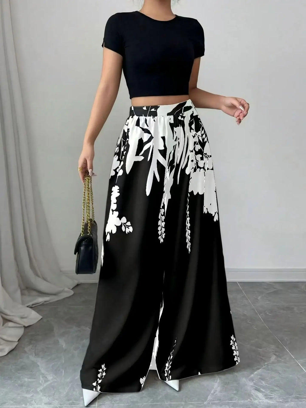 Pantalon évasé à motif floral, coupe ajustée pour les vacances