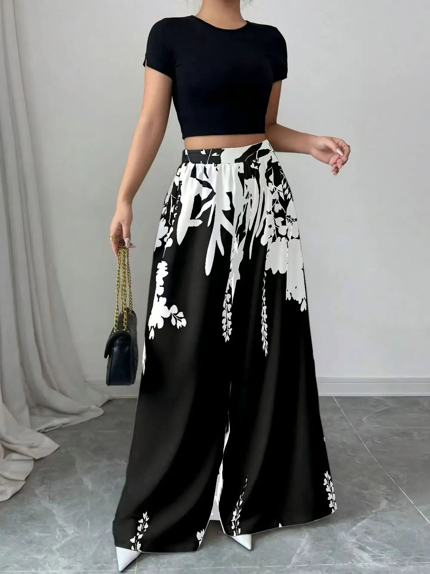 Pantalon évasé à motif floral, coupe ajustée pour les vacances
