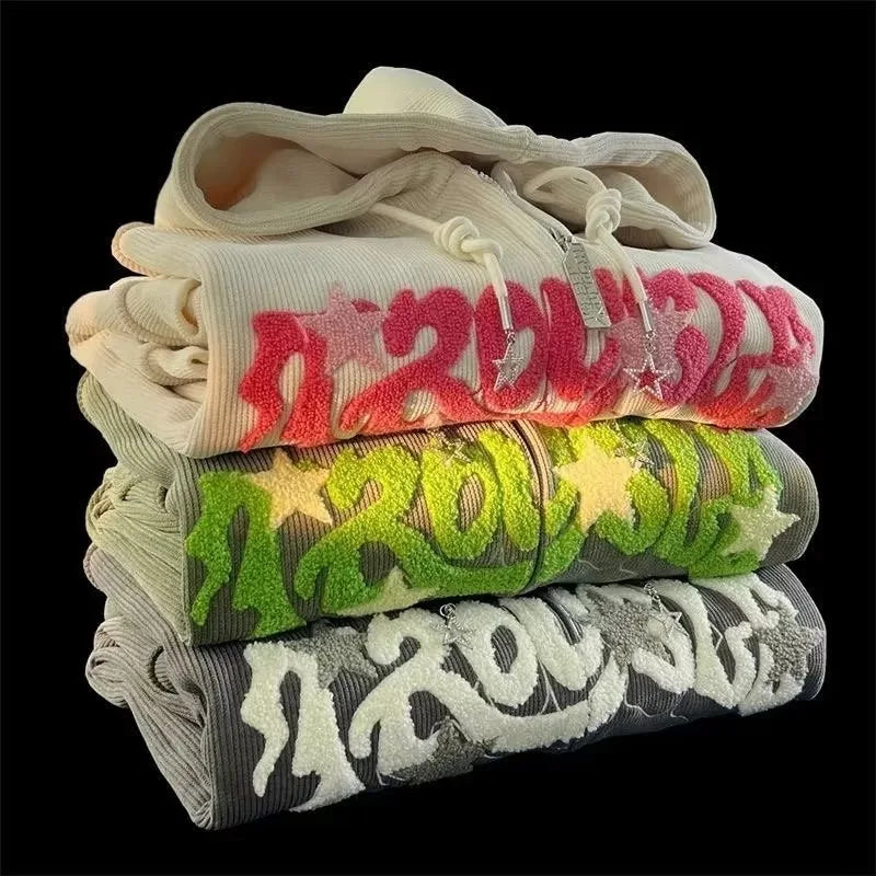 Sweat-shirt à capuche brodé avec fermeture éclair