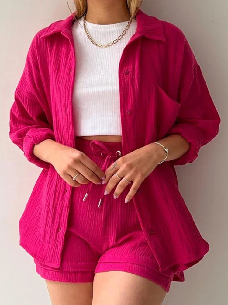 Chemise longue et short taille haute, idéale pour l'été