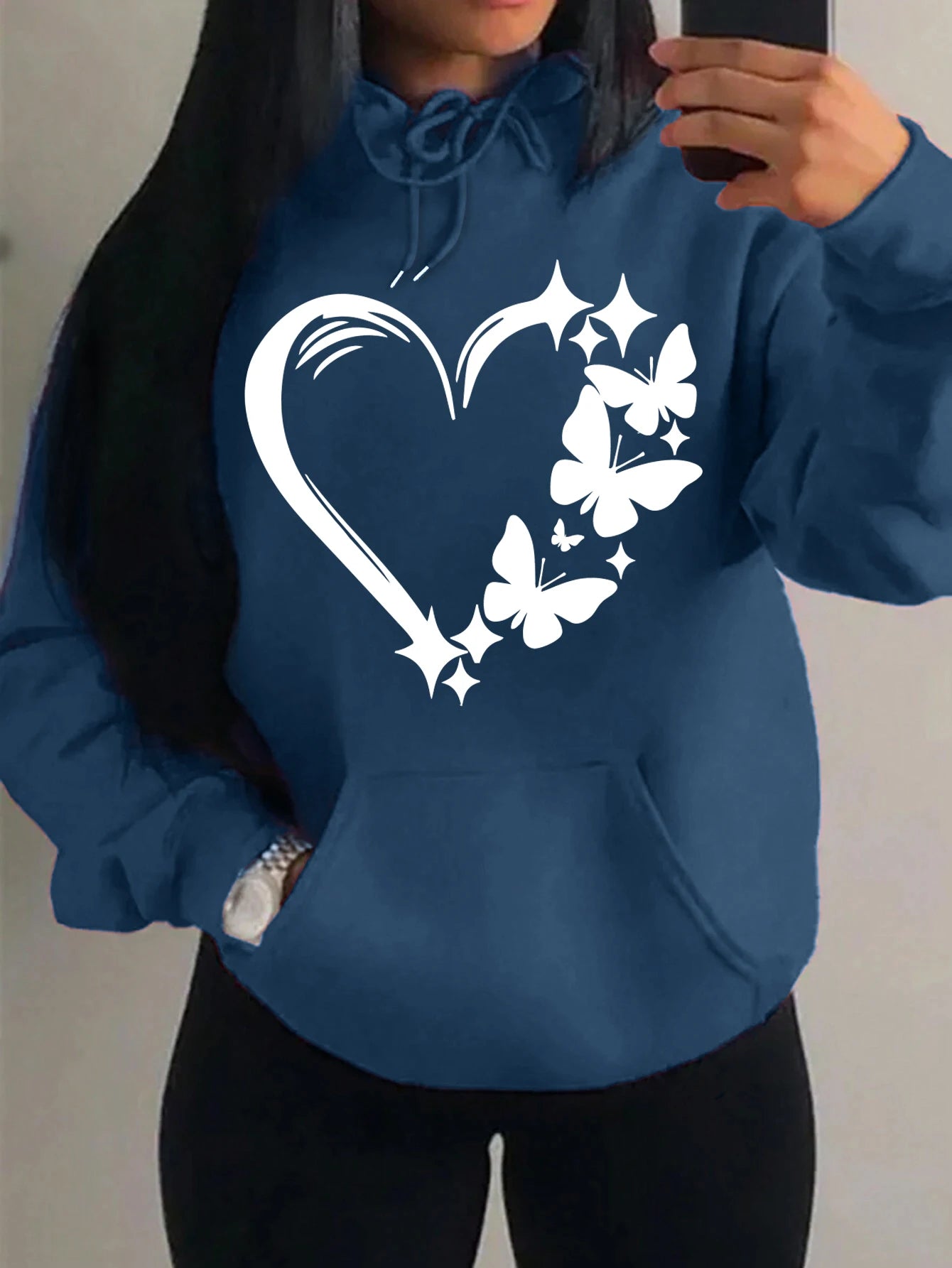 Sweat à capuche imprimé cœur et papillons noirs