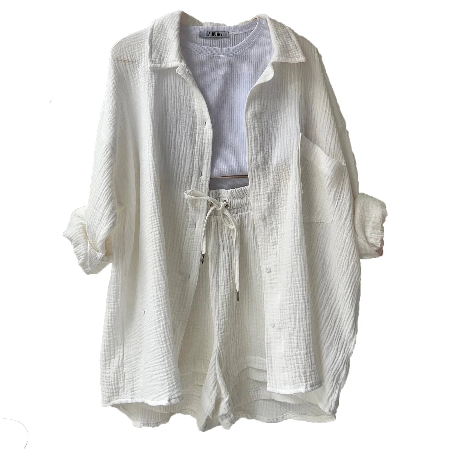 Chemise longue et short taille haute, idéale pour l'été