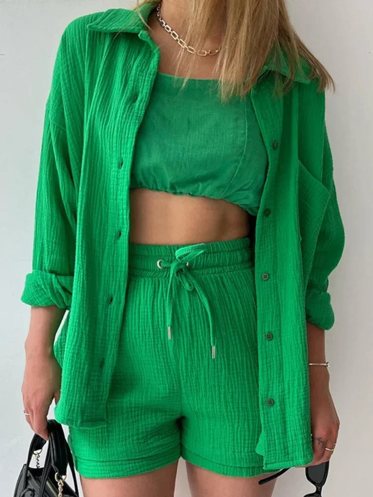 Chemise longue et short taille haute, idéale pour l'été